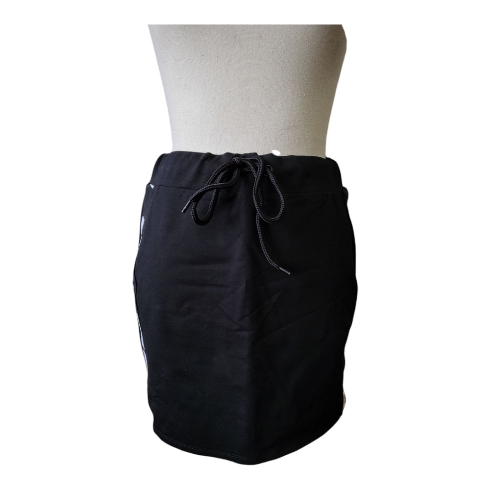 💕Full Send‎ Athletic Mini Skirt Size M NEW
